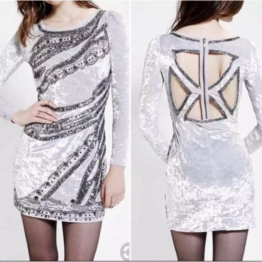 UO Kimchi Blue Gray Holiday Velvet‎ Chandelier Sequin Beaded Mini Dress Sz Small